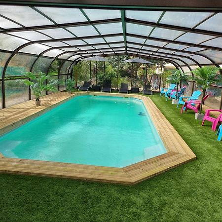 Les Chalets De Saumur, Piscine & Parc Boise, 100M Du Cadrenoir Luaran gambar